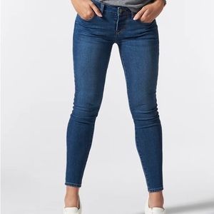Blanqi Postpartum support skinny jeans